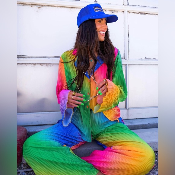NWT Dressed in LaLa Prismatic Rainbow Plisse Set Size M - Picture 1 of 4